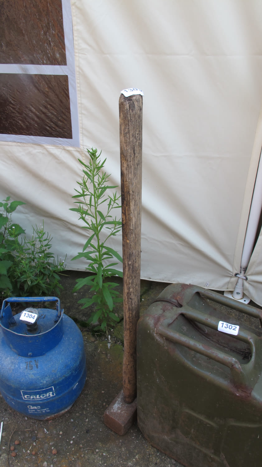 Lot 1303: sledge hammer