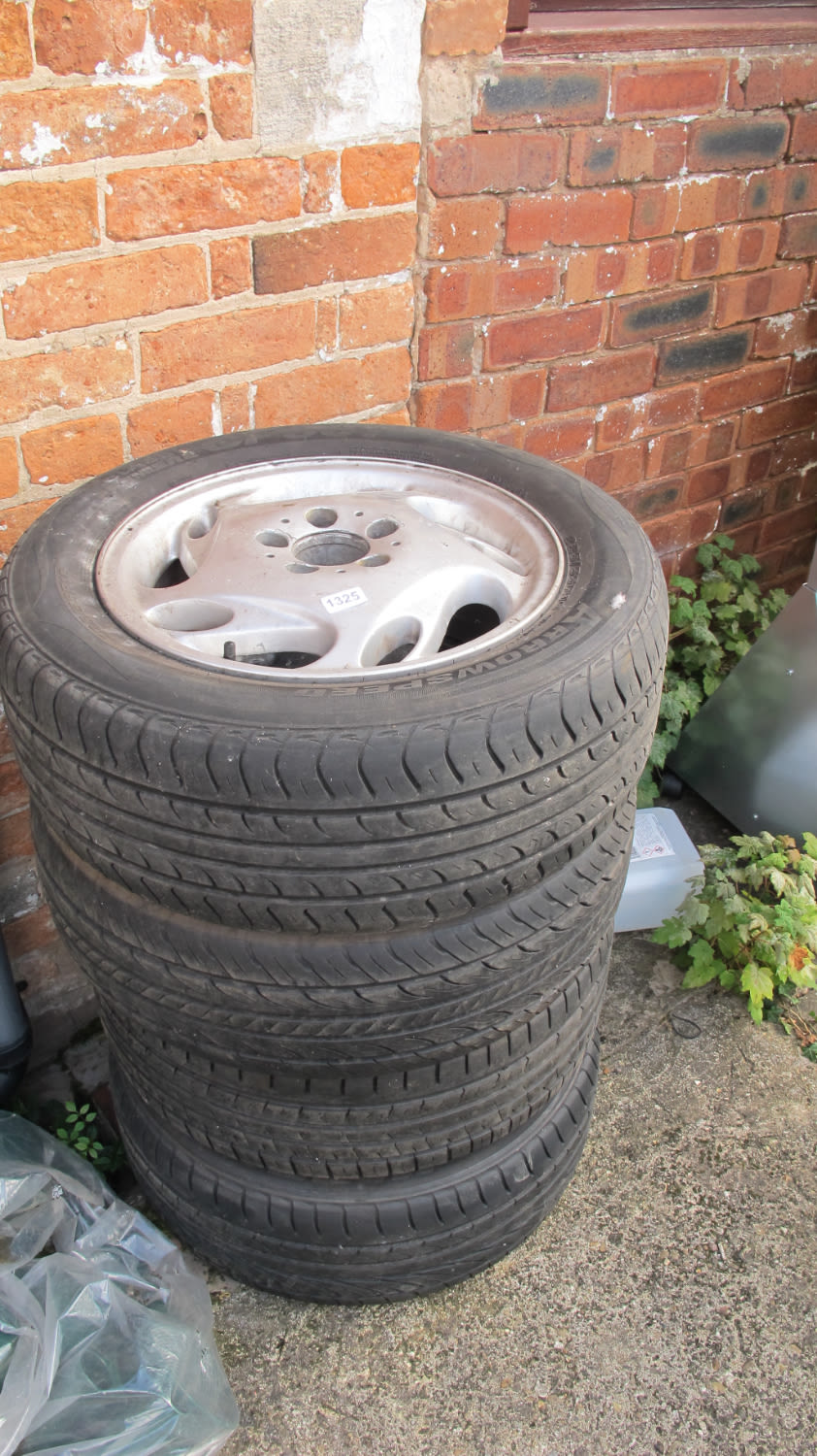 Lot 1325: 4 wheels