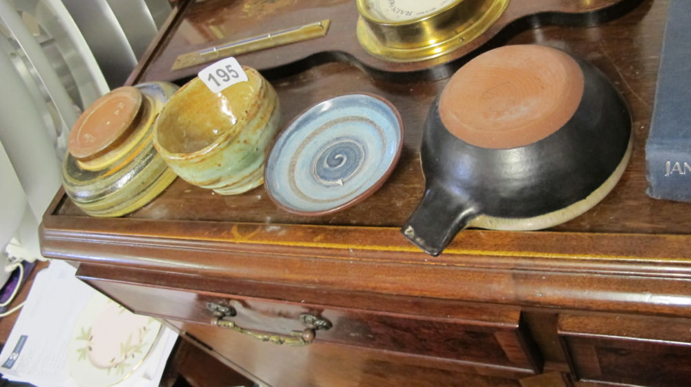 Lot 195: Various Studio pottery including ShanaGarry and Hitst