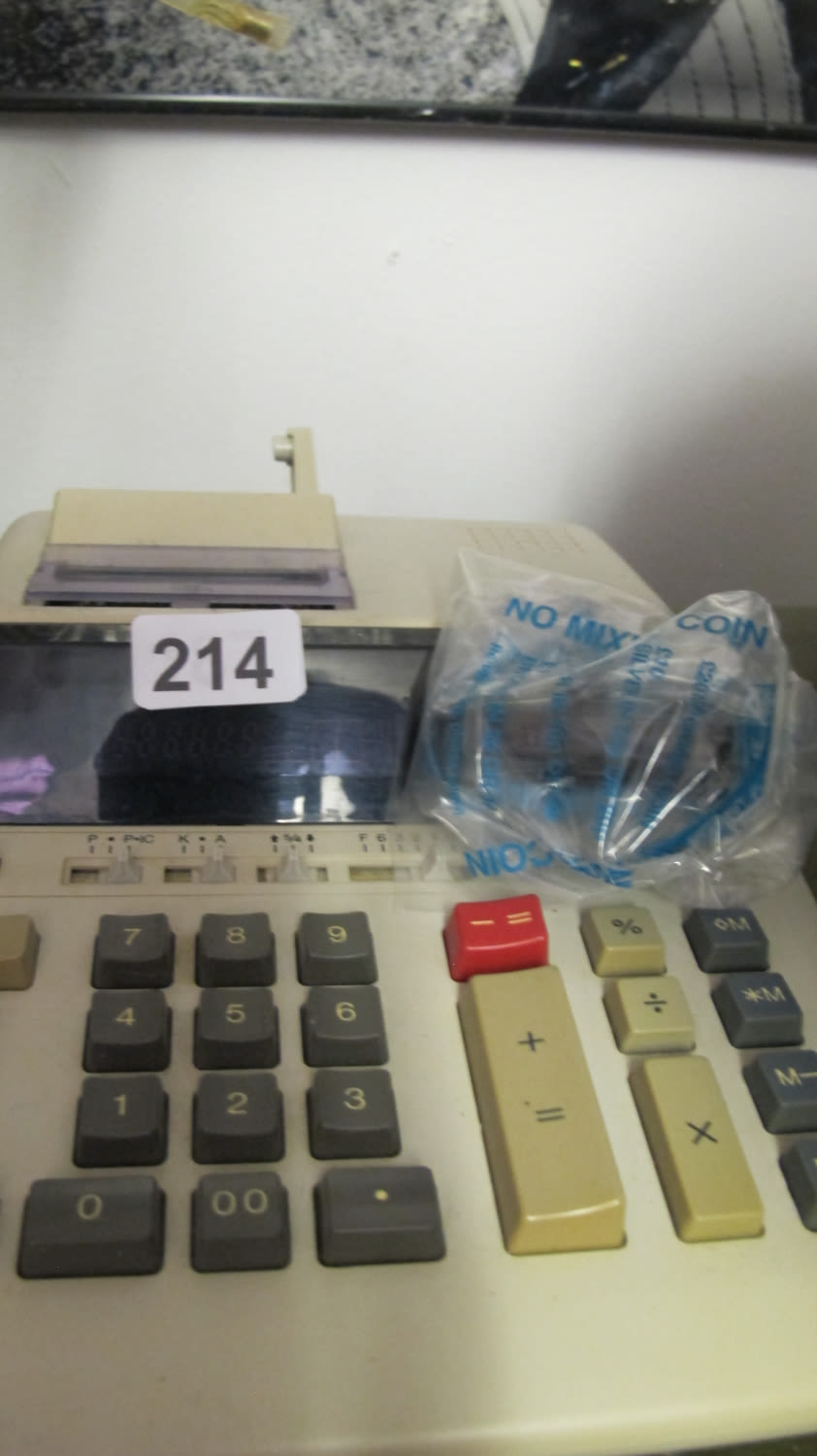 Lot 214: Accountants calculator