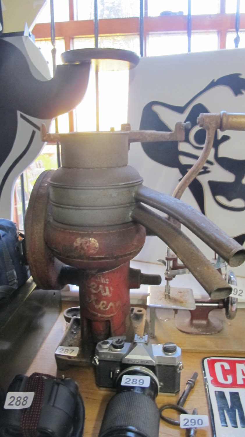 Lot 287: vintage milk and cream separator machine