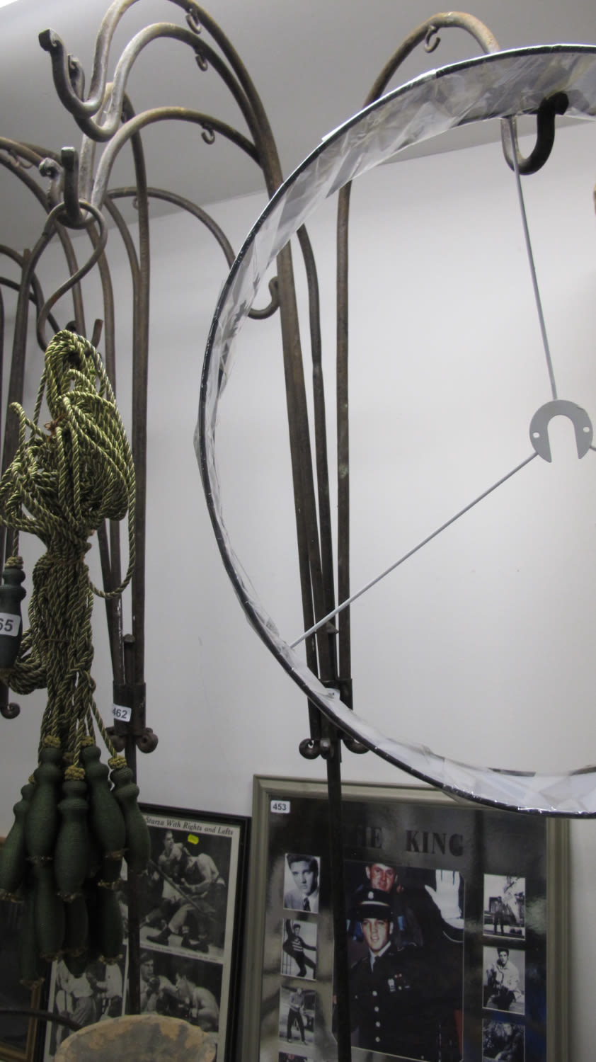 Lot 464: metal lantern stand
