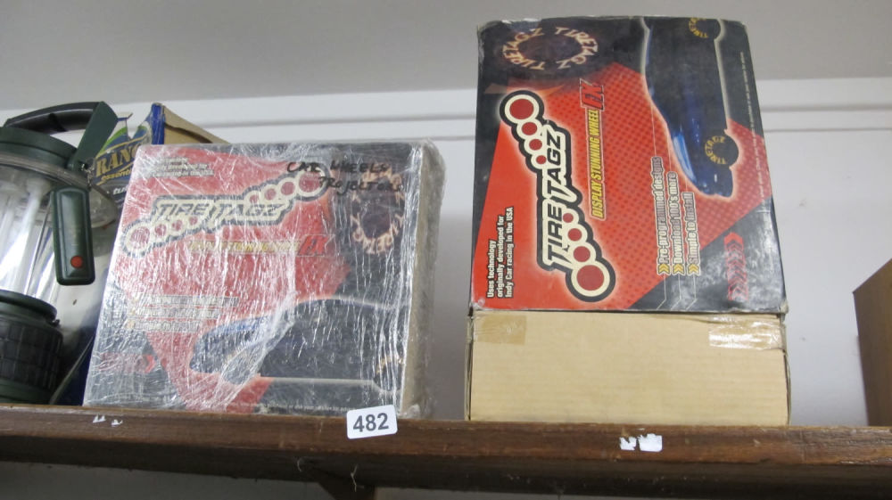 Lot 482: Tire tagz car wheel projectors