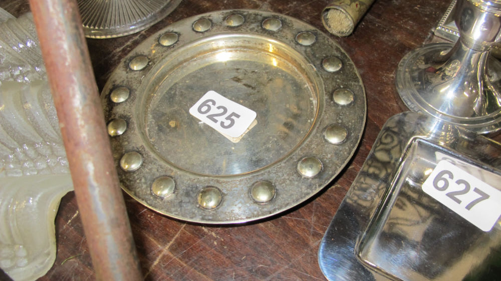 Lot 625: bottle coaster