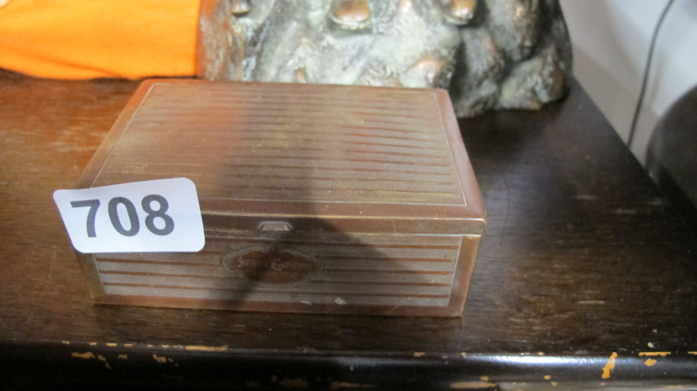 Lot 708: bakelite cigarette box