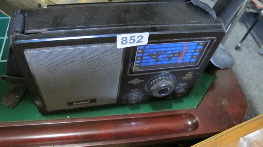 Lot 852: steepletone radio