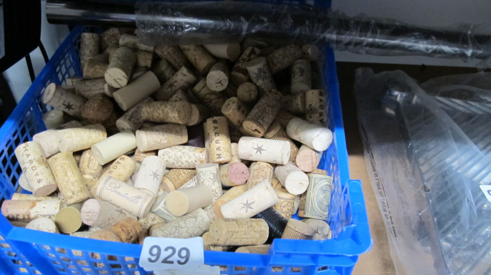 Lot 929: Huge box of used corks