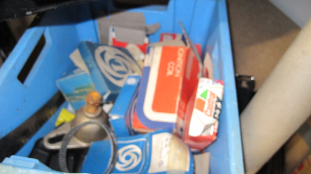 Lot 950: Box of misc.