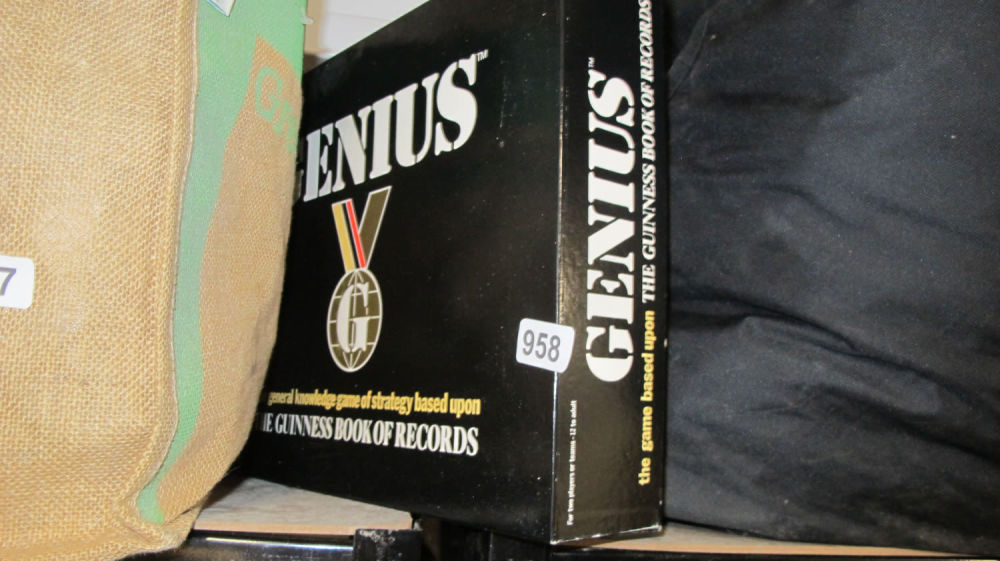 Lot 958: Guinness book of records board game