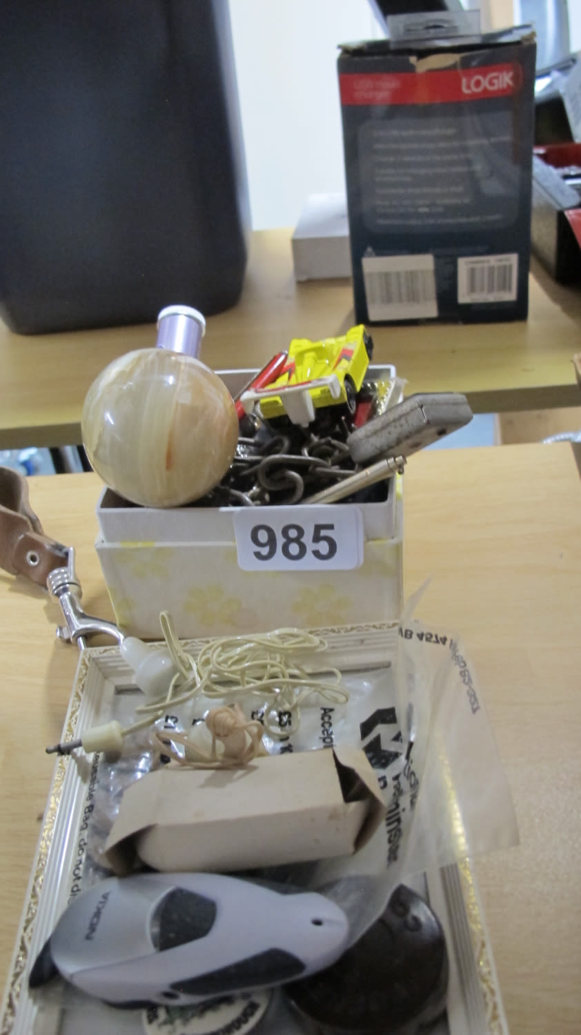 Lot 985: Box of misc