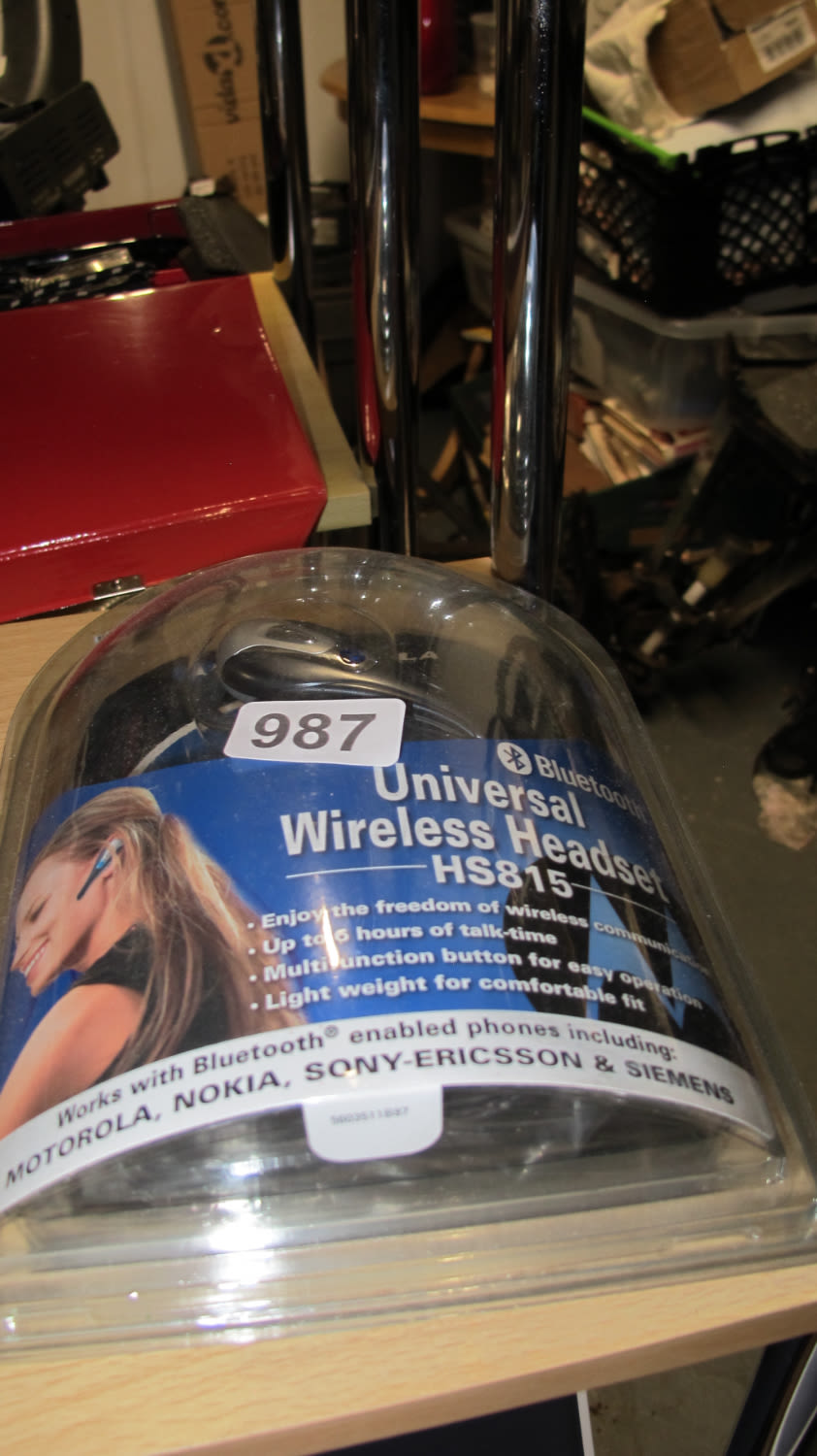Lot 987: Hands free head set