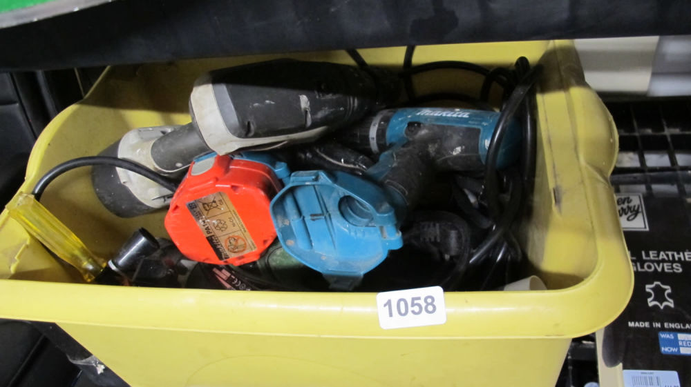 Lot 1058: Misc box of drills