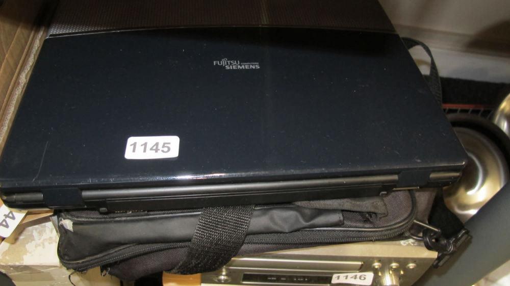 Lot 1145: Siemens laptop with charger