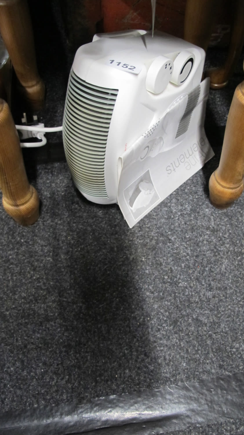 Lot 1152: Electric fan heater