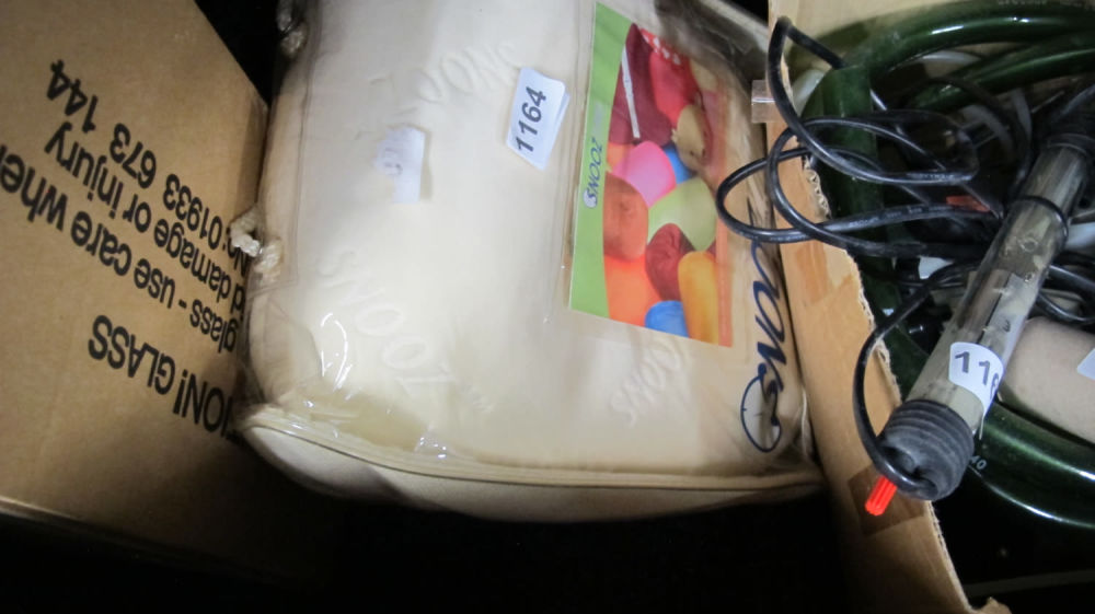 Lot 1164: travel support for your neck