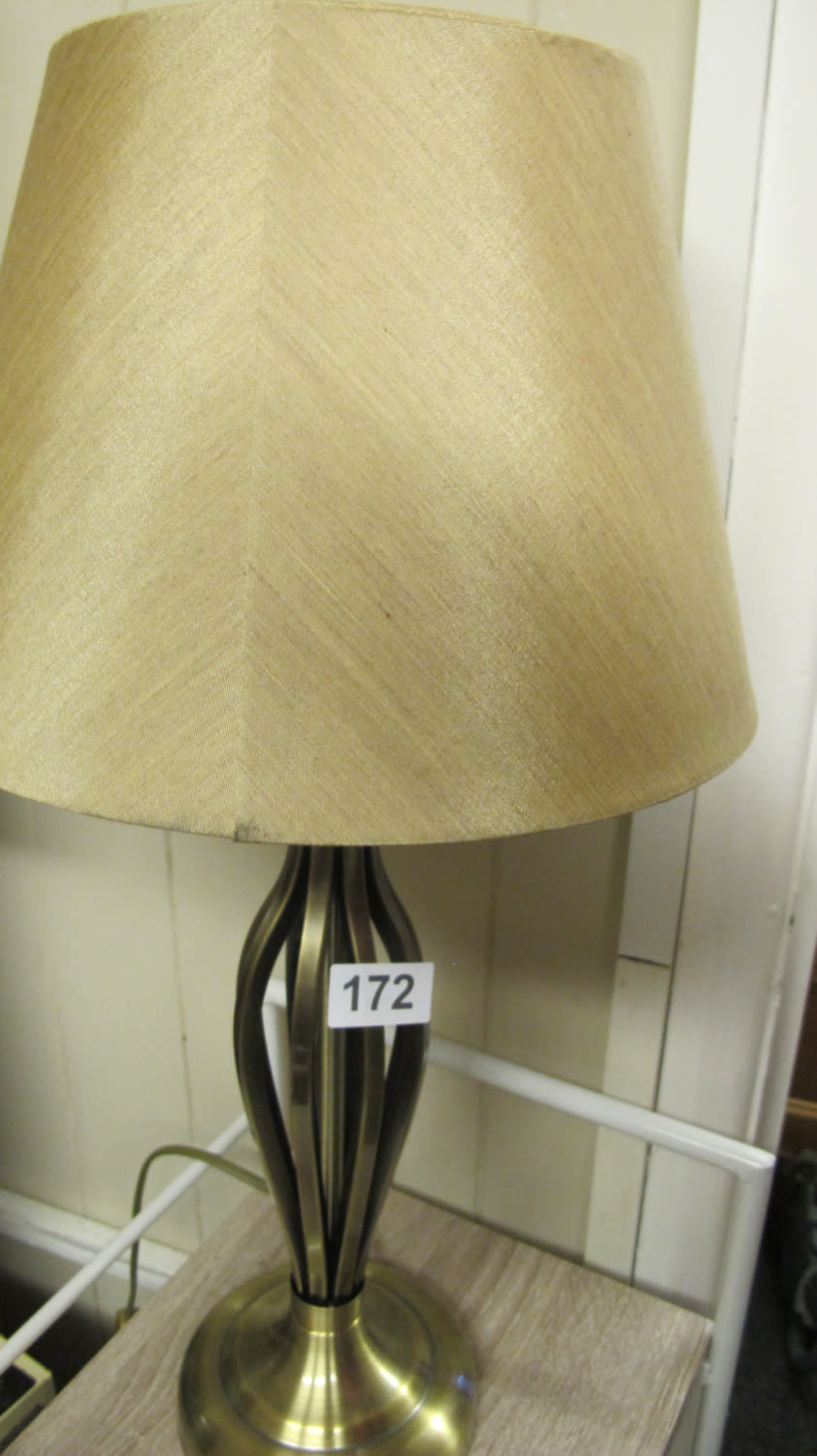 Lot 172: Large table lamp