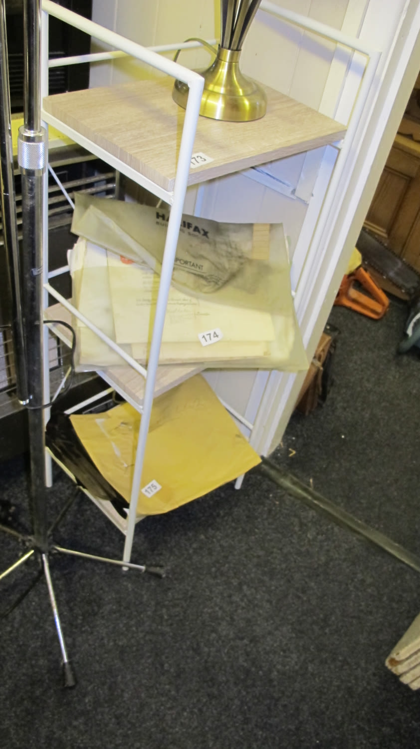 Lot 173: Shelves