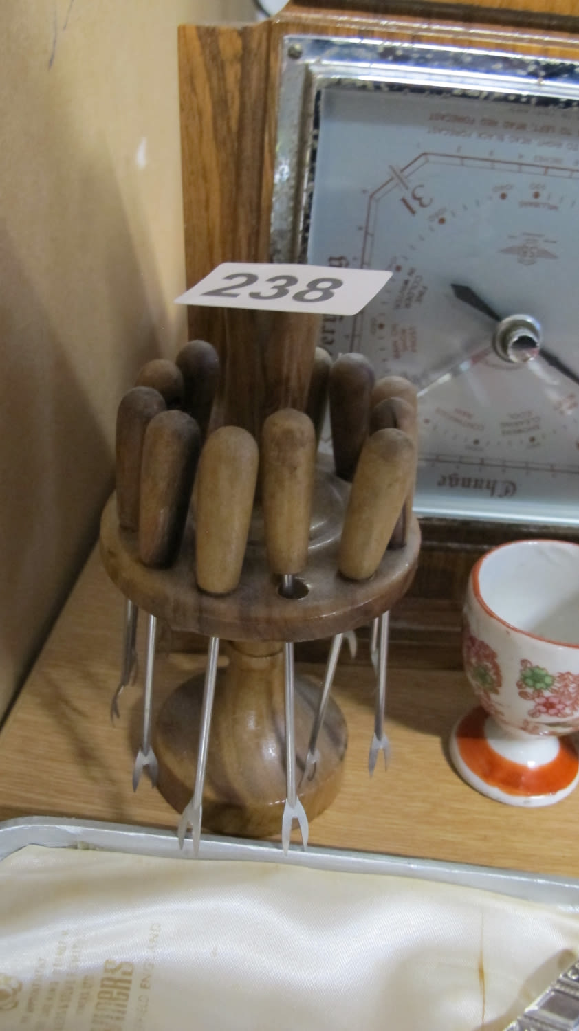 Lot 238: Fondue forks