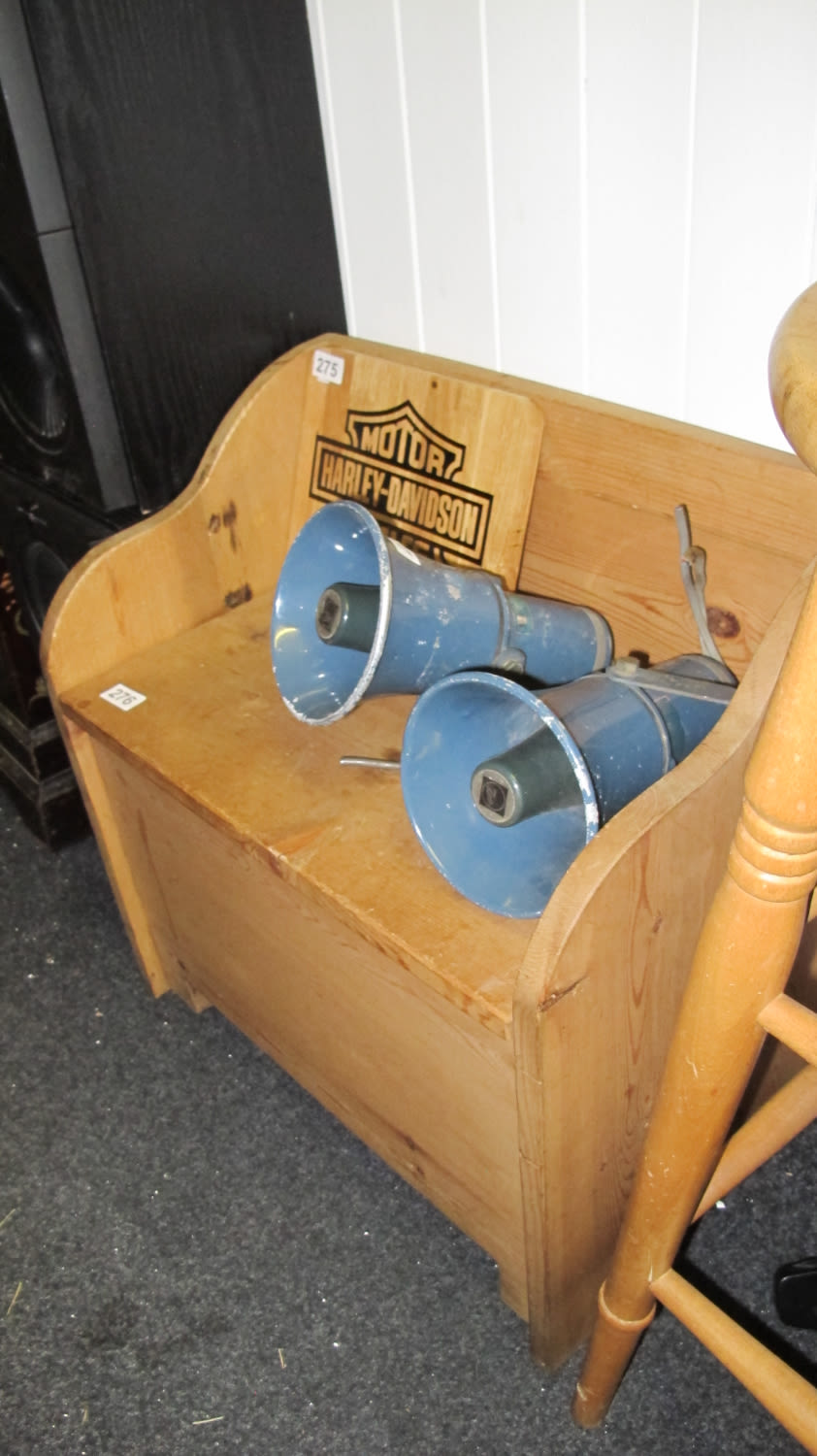 Lot 276: Wooden bench seat