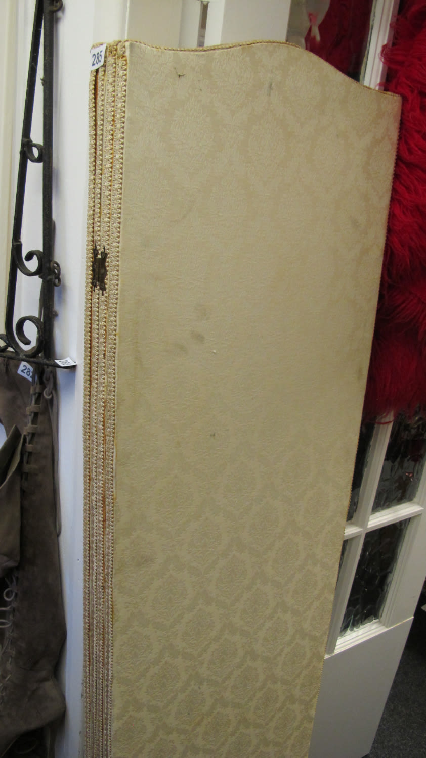 Lot 285: Vintage room divider/screen