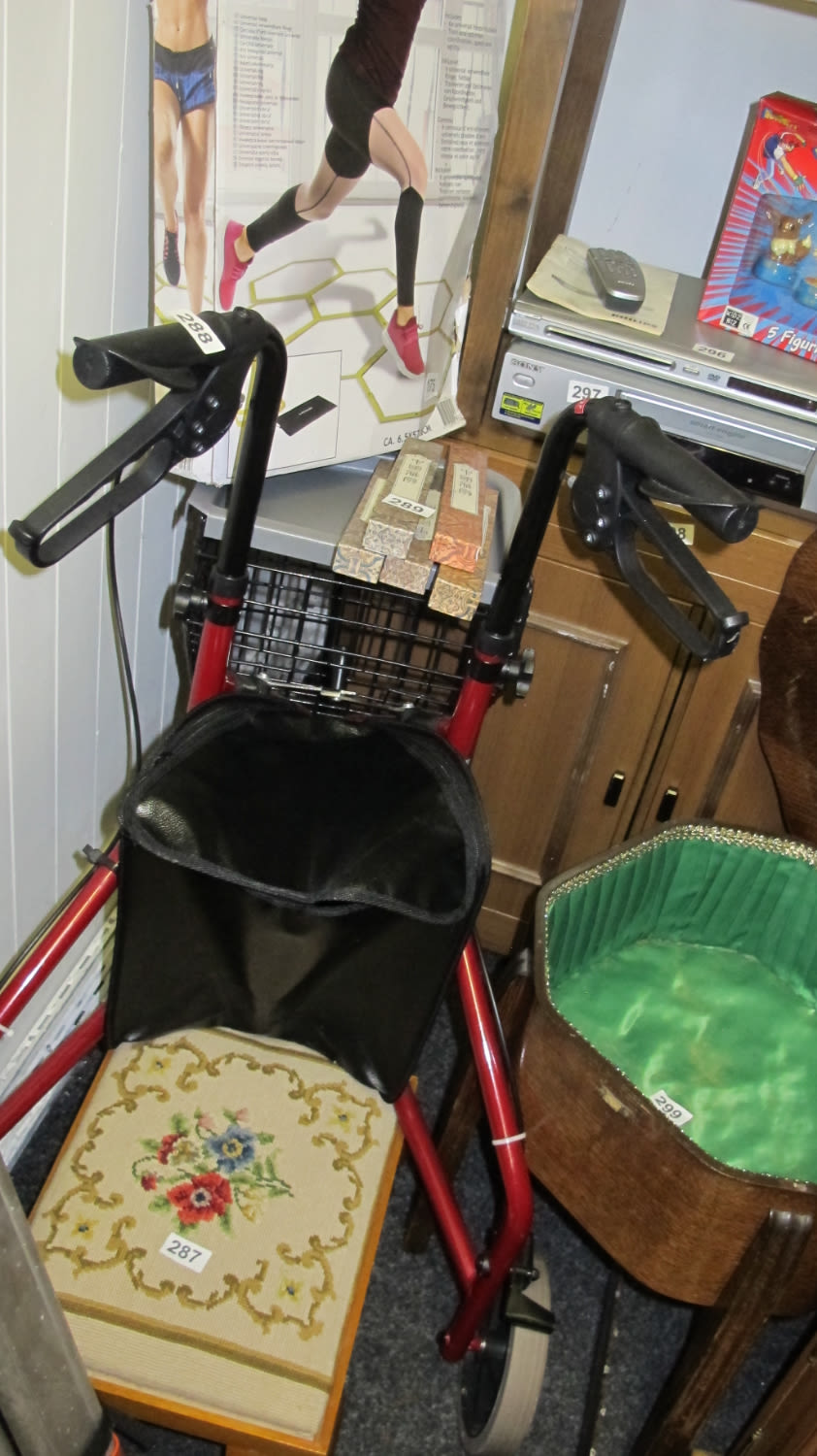 Lot 288: Super-duper shopping mobility aid