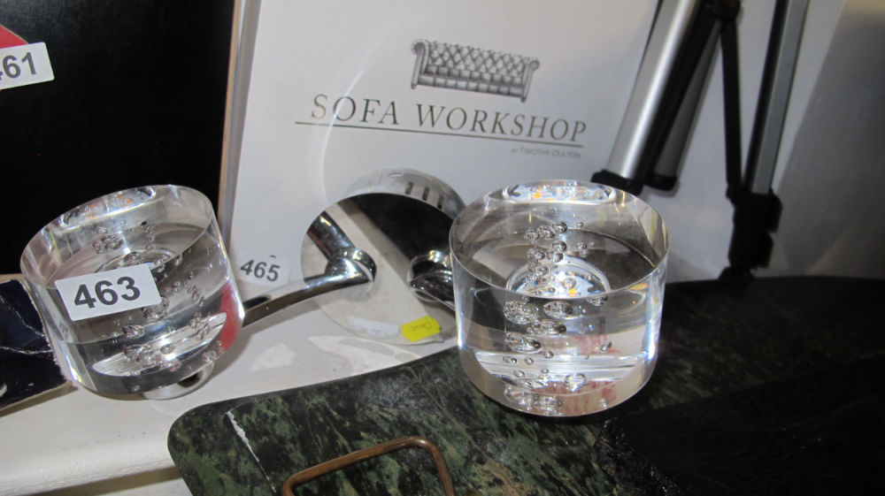 Lot 463: LED wall light