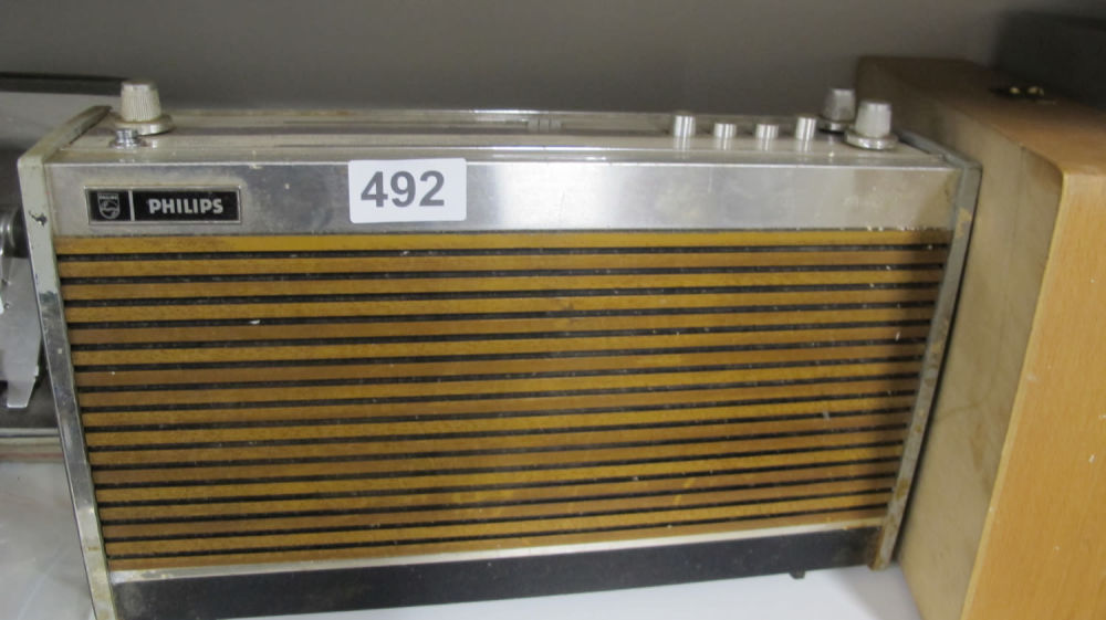 Lot 492: Vintage Philips radio
