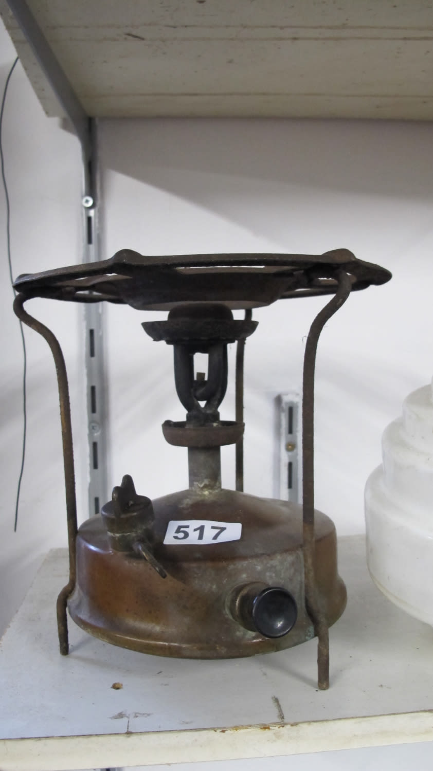 Lot 517: Primus stove