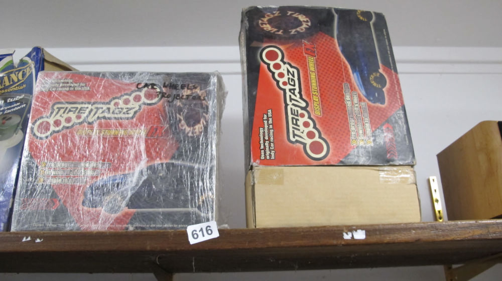 Lot 616: LED tire lights