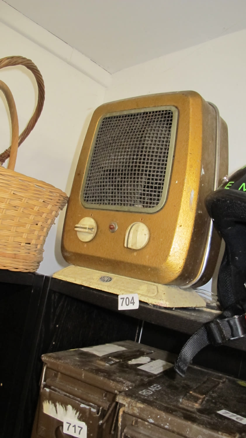 Lot 704: Vintage electric heater
