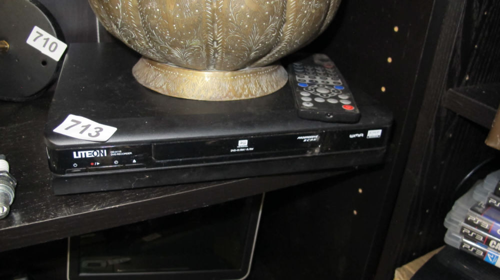 Lot 713: DVD recorder