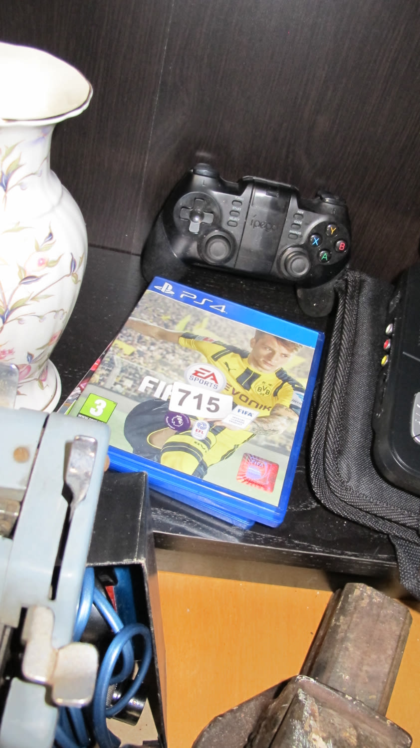 Lot 715: PS4 games and controller