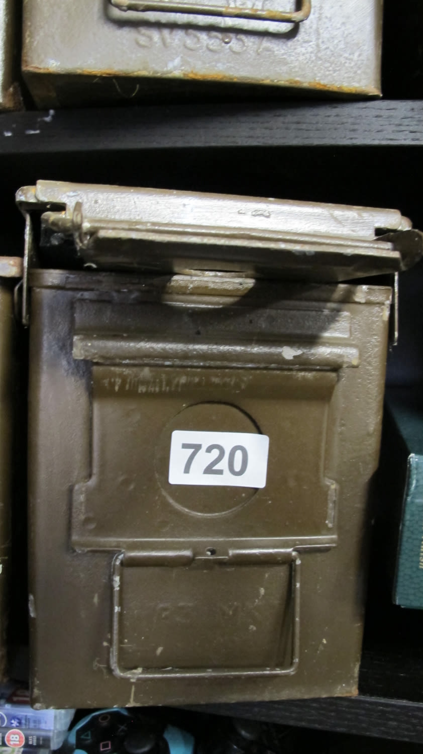 Lot 720: Ammunition box 