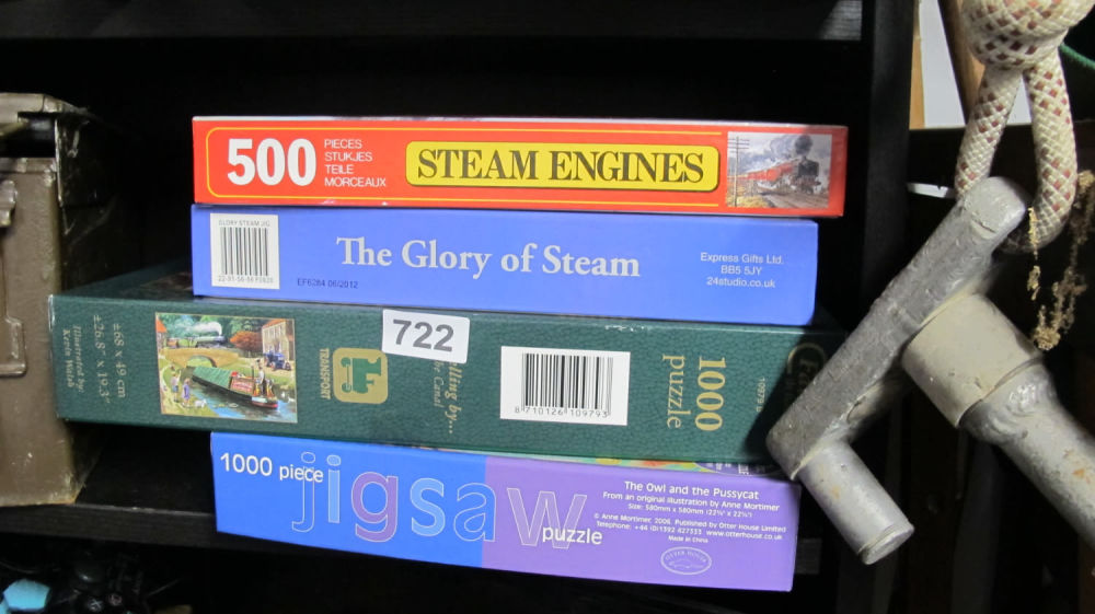 Lot 722: Jigsaw puzzles