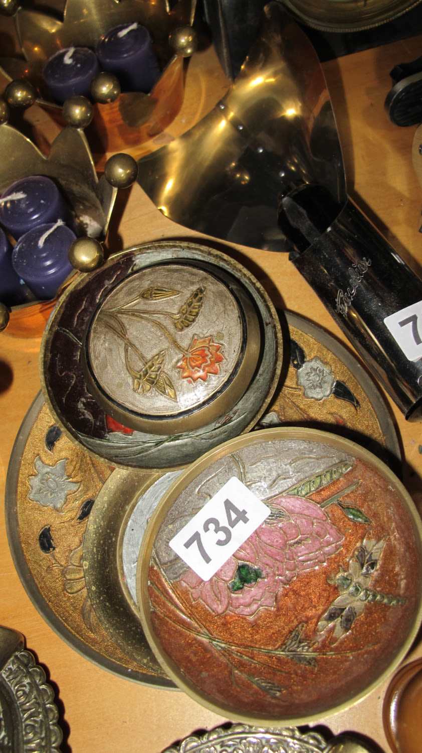 Lot 734: Quantity of decorative enamel wares