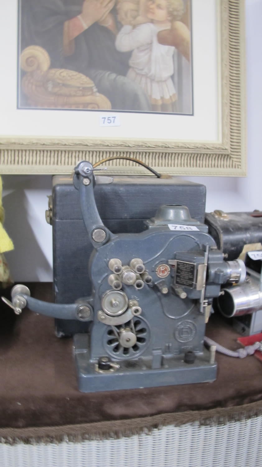Lot 758: Projector