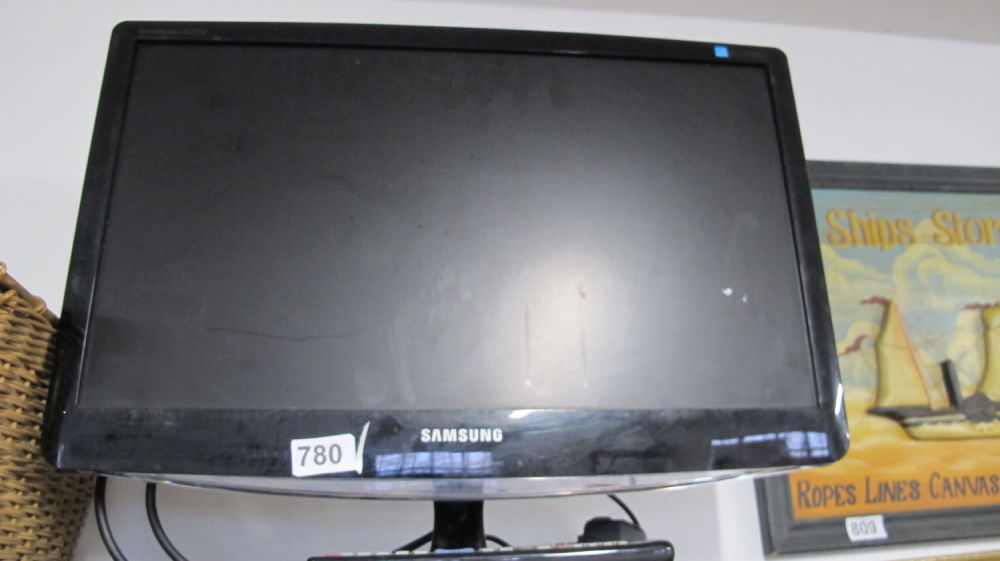 Lot 780: Samsung TV