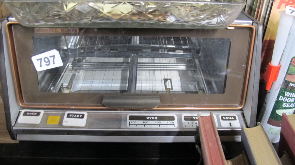 Lot 797: Vintage toaster oven