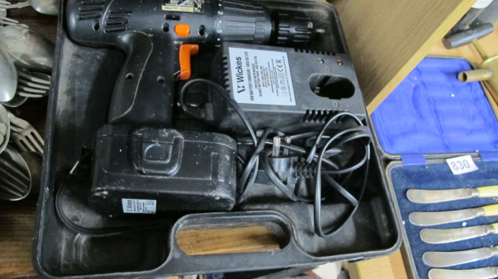 Lot 815: Battery drill