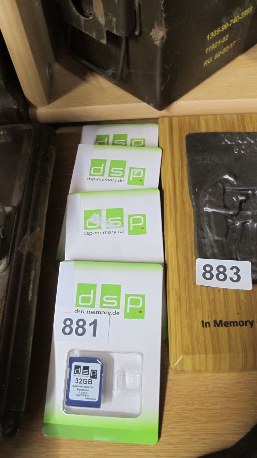Lot 881: Memory cards