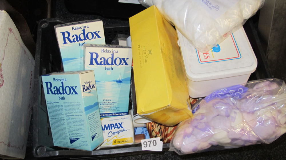 Lot 970: Box of misc. bathroom