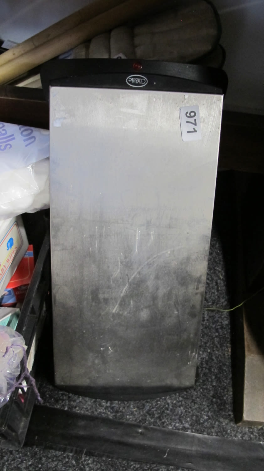 Lot 971: Bin