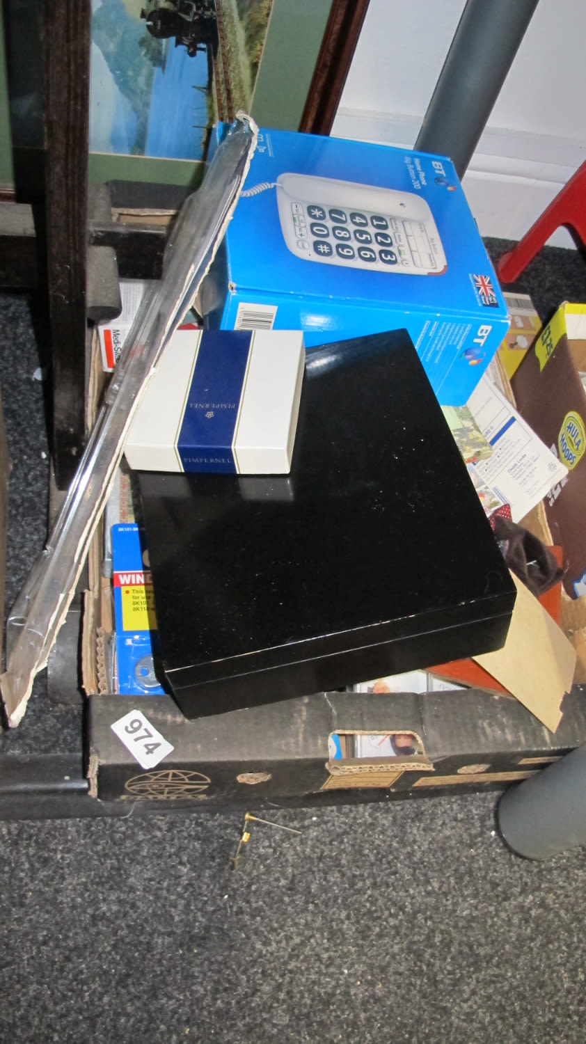 Lot 974: Box of misc.