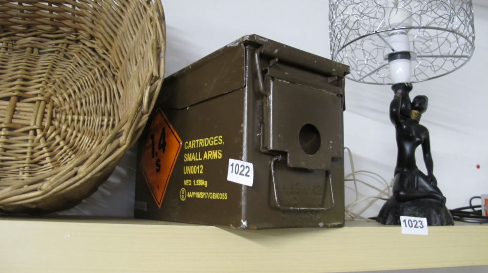 Lot 1022: Ammo box