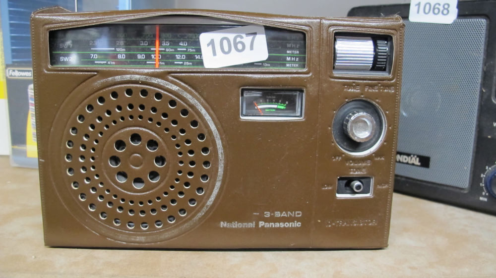 Lot 1067: National Panasonic radio