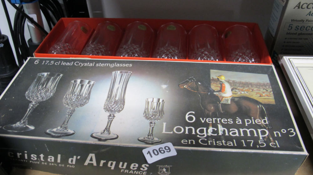 Lot 1069: Cristal D'Arques glasses