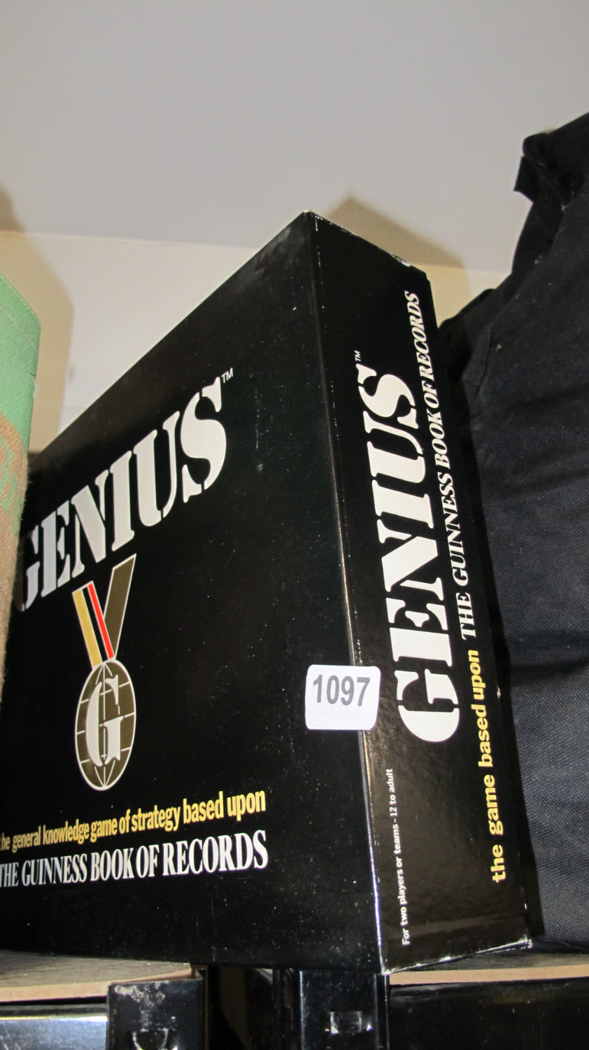 Lot 1097: Guinness book of records game