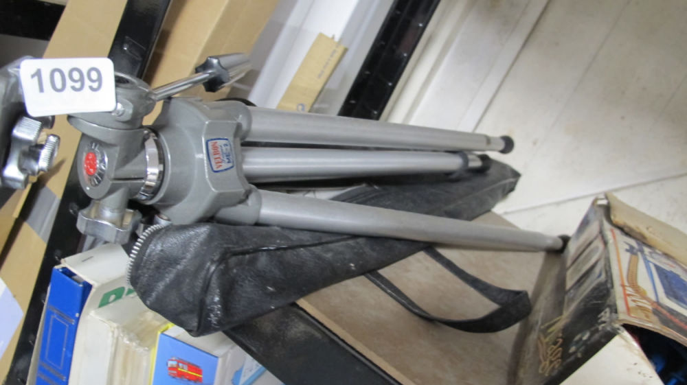 Lot 1099: Camera tripod