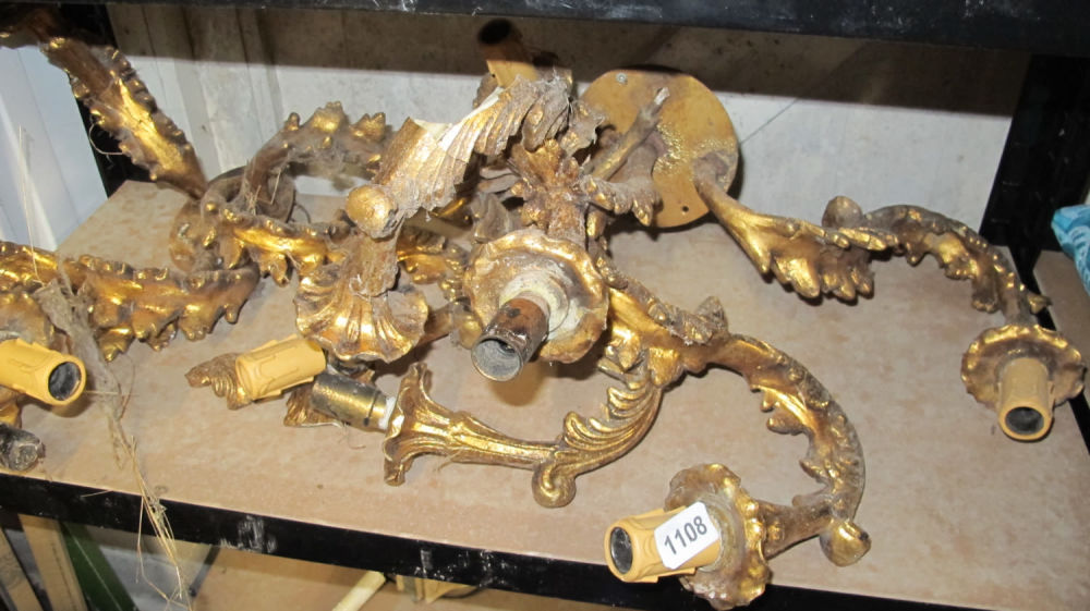 Lot 1108: Gilt light fittings