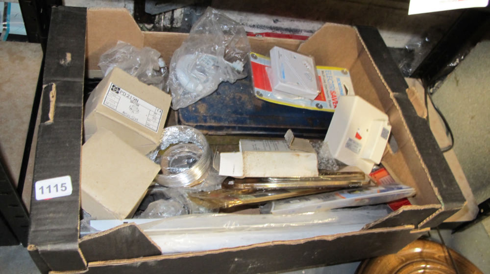 Lot 1115: Box of misc.